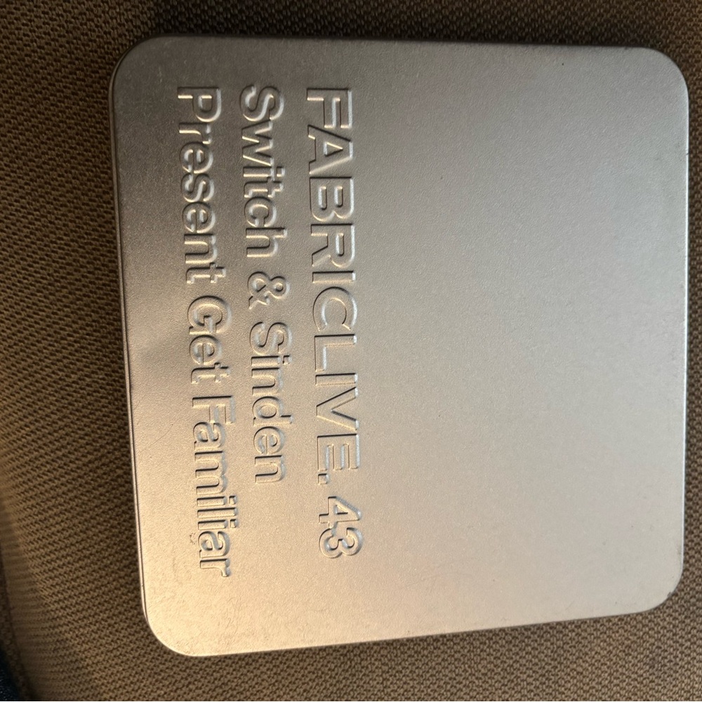 FabricLive 43 Collector Metal Tin - Silver